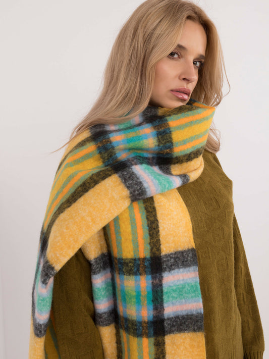 Ciemnożółty damski szal z frędzlami
