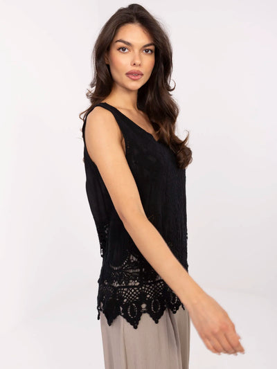 Czarna bluzka boho bez rękawów