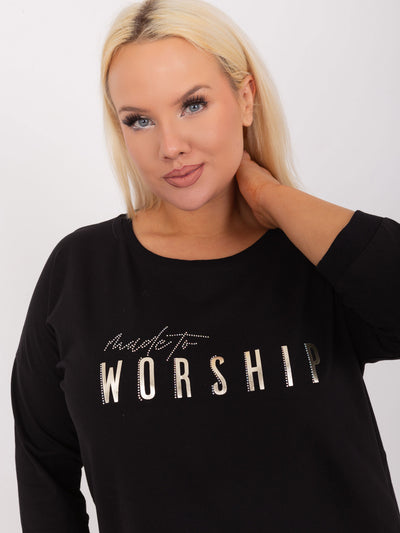 Czarna asymetryczna bluzka plus size z aplikacją