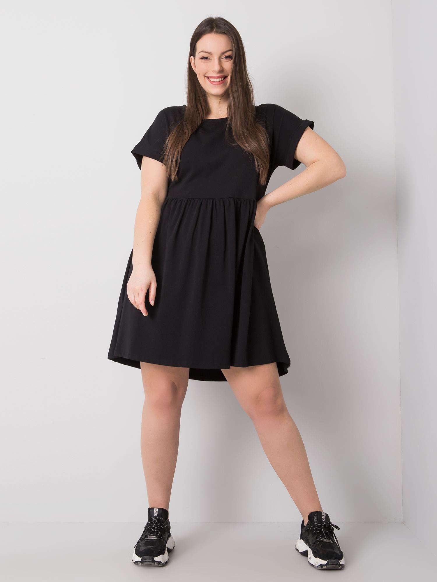 Czarna sukienka plus size z bawełny