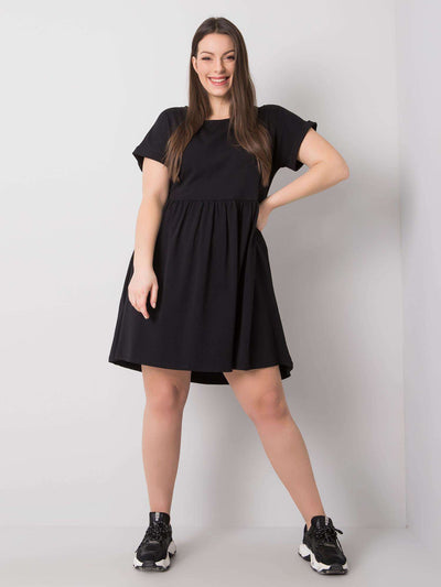 Czarna sukienka plus size z bawełny