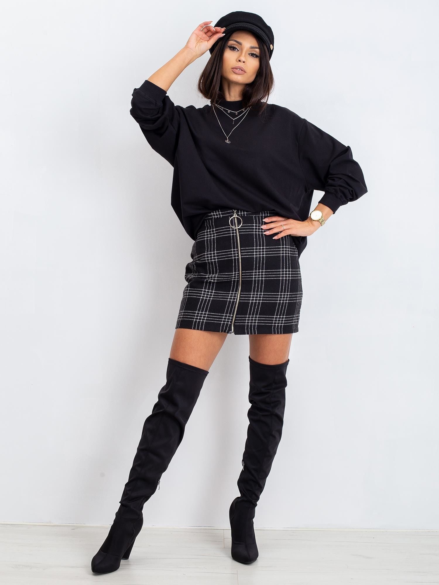 Czarna bawełniana bluza basic