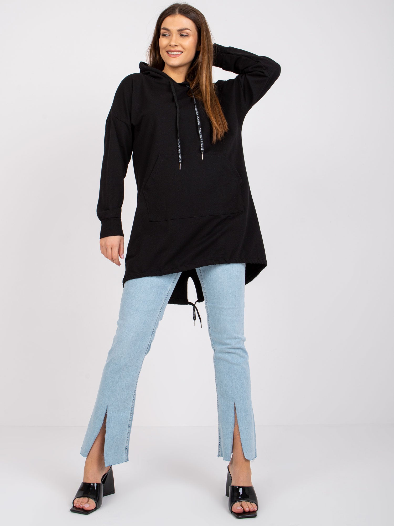 Czarna bluza z printem na plecach