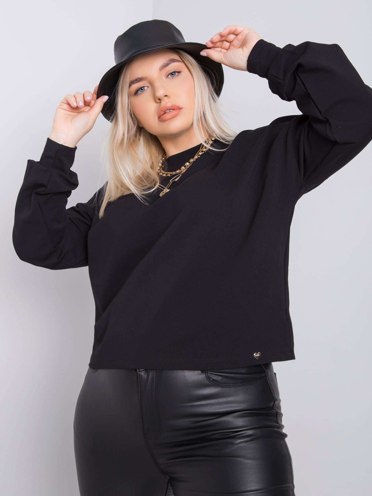 Czarna gładka bluza plus size