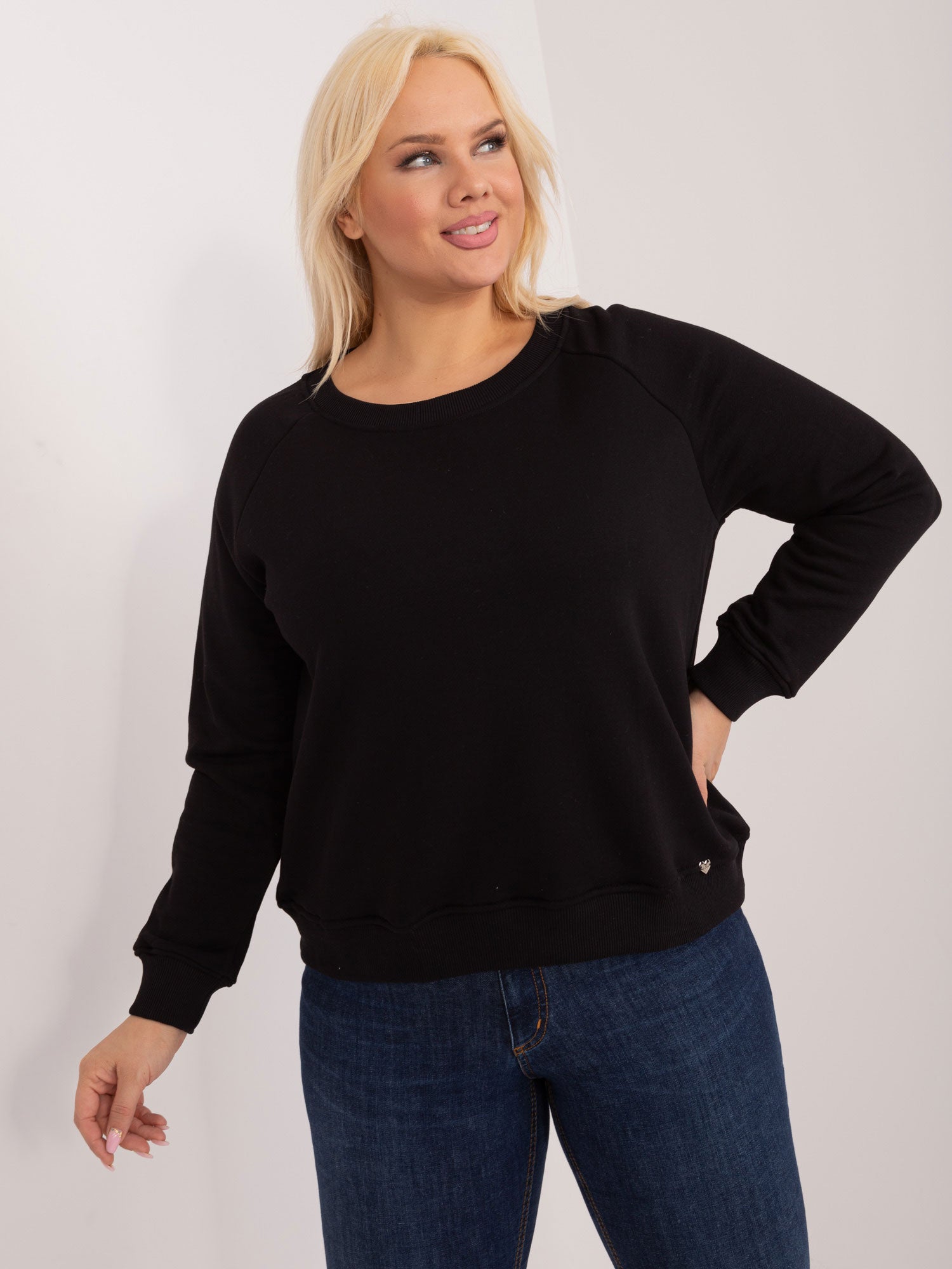 Czarna bluza plus size bez kaptura