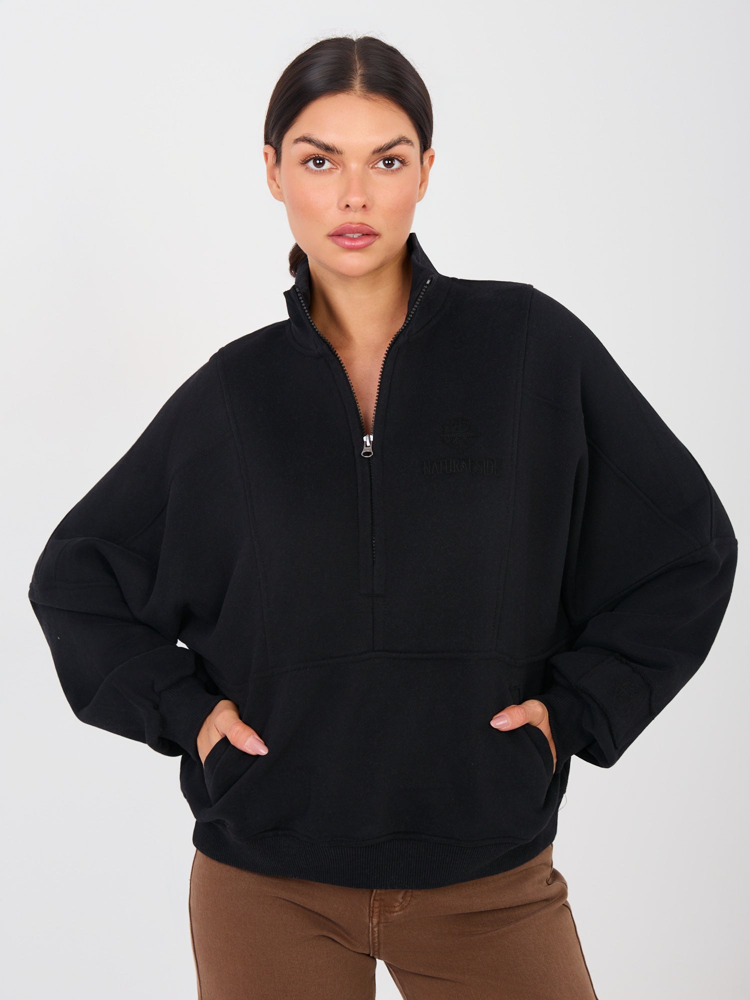NATURAL SIDE Czarna dresowa bluza ze stójką