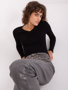 Czarna prążkowana bluzka longsleeve basic z dekoltem V