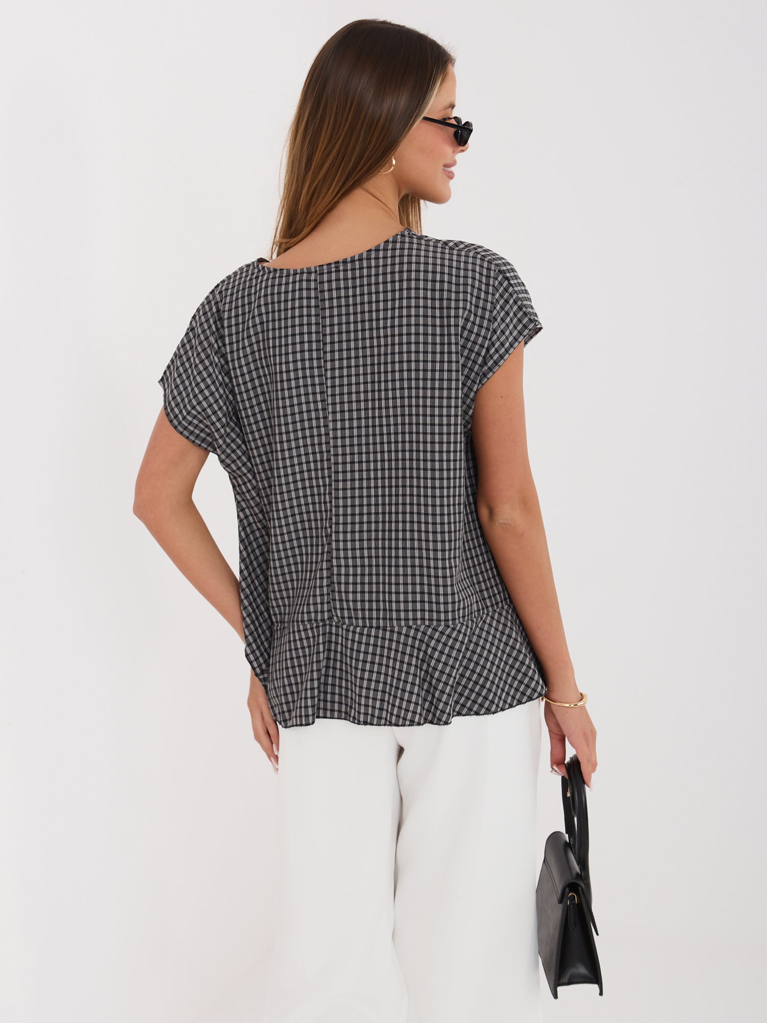 Czarna letnia bluzka oversize w kratkę