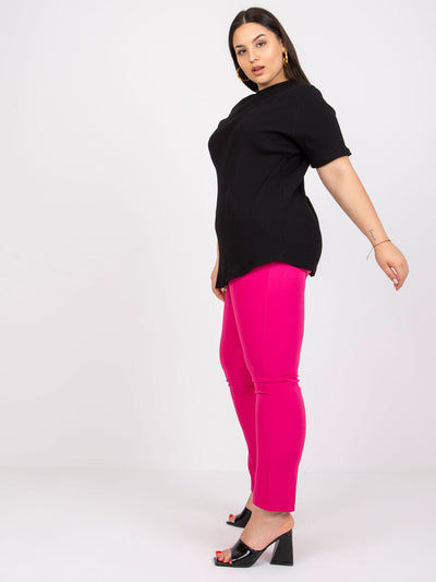 Czarna bluzka plus size w prążek