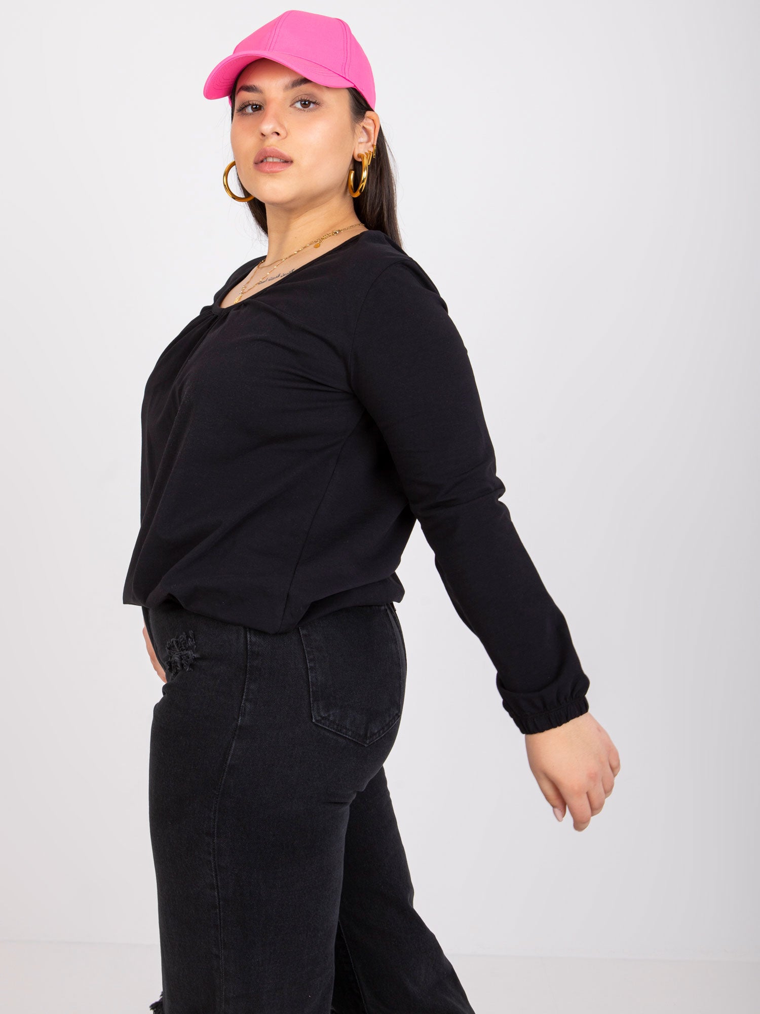 Czarna bluzka plus size z bawełny