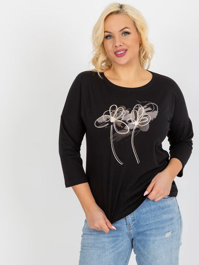 Czarna bluzka plus size z aplikacją i nadrukiem