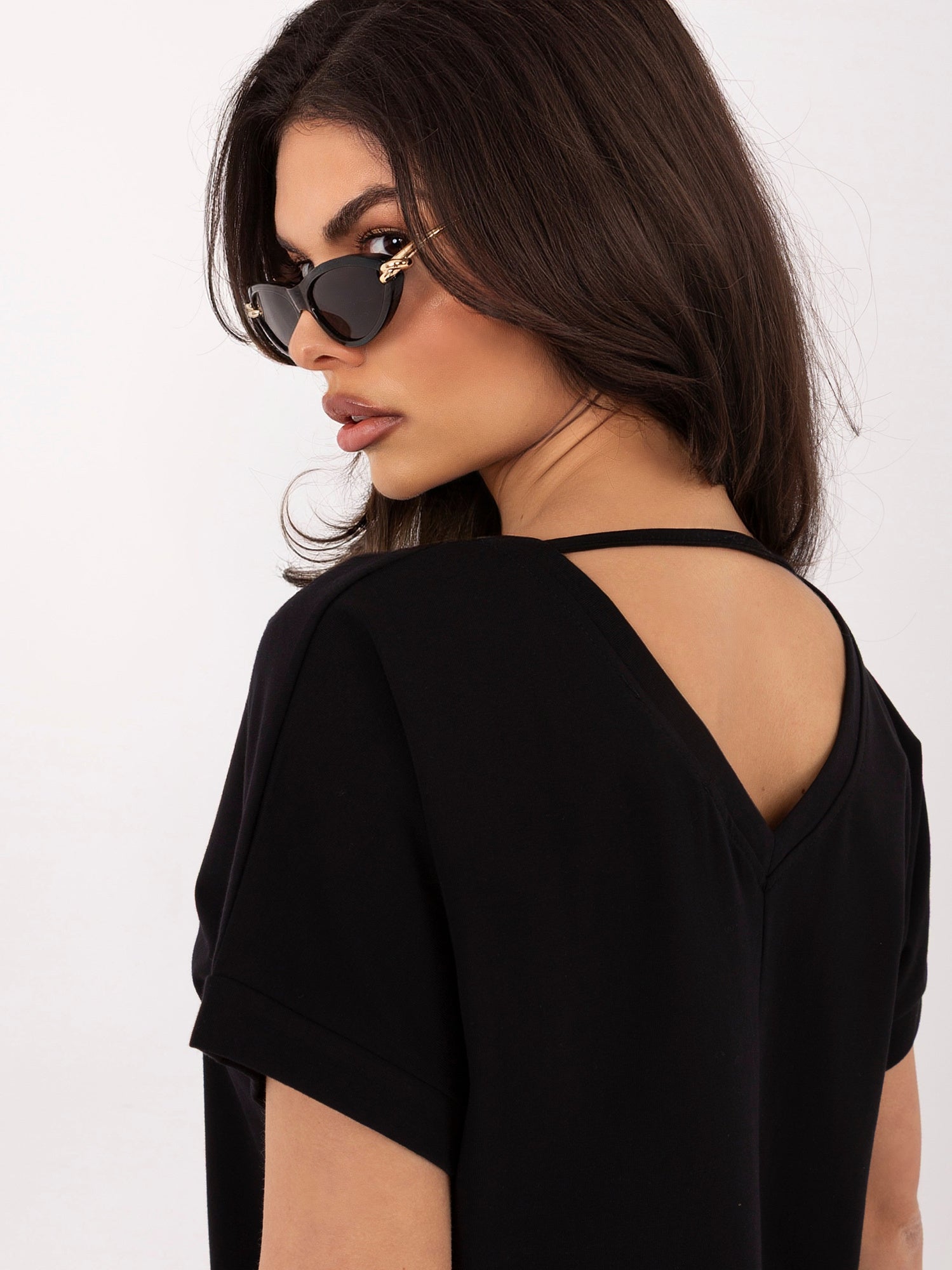 RUE PARIS Czarna damska bluzka oversize z dekoltem V