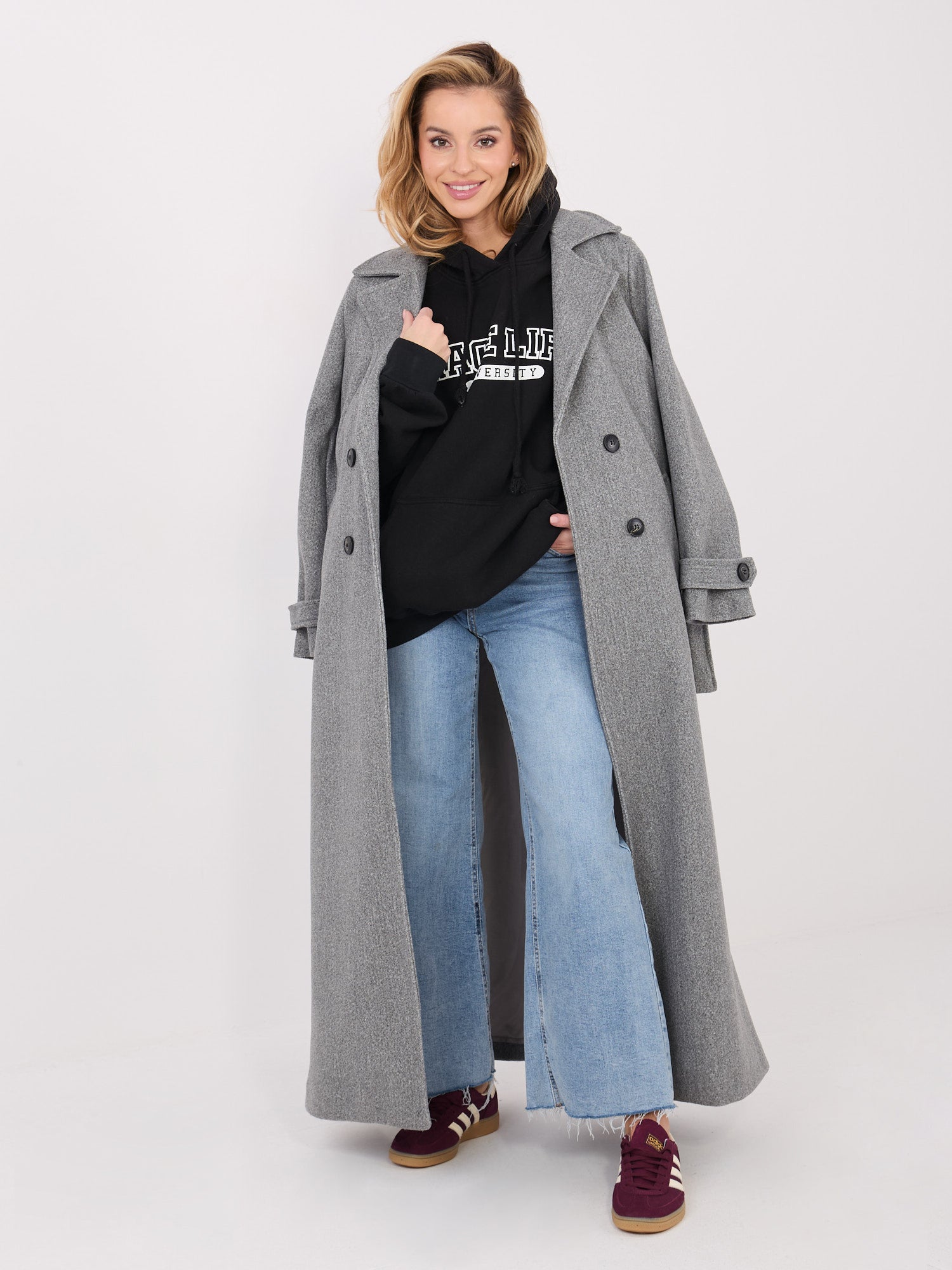 Czarna długa bluza oversize z napisem