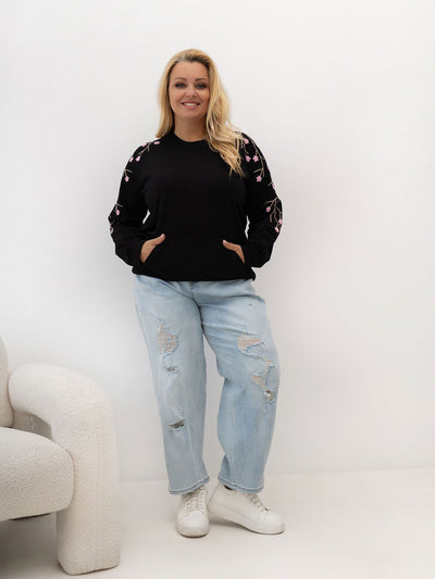 Czarna damska bluza kangurka plus size