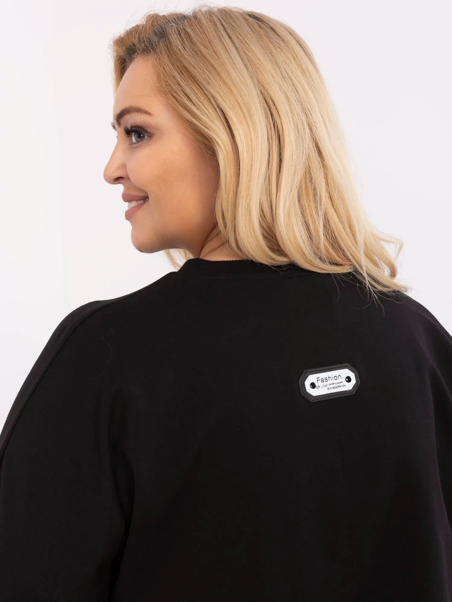 Czarna damska bluza plus size ze ściągaczami