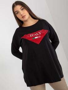 Czarna bluzka plus size z aplikacja i nadrukiem