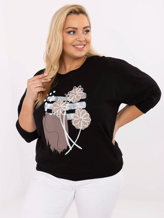 Czarna bluzka plus size z wyhaftowanymi kwiatami