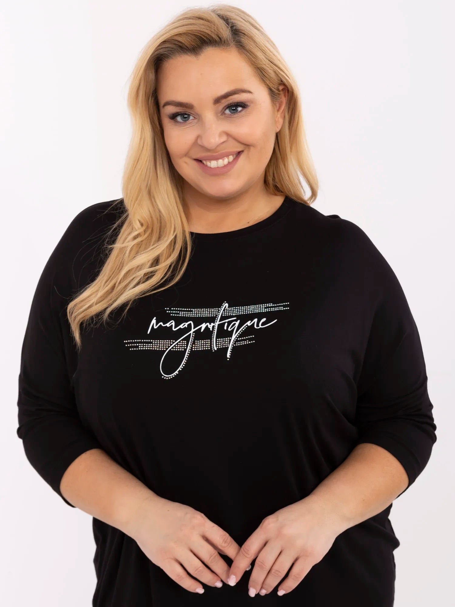 Czarna damska bluzka plus size z rękawem 3/4
