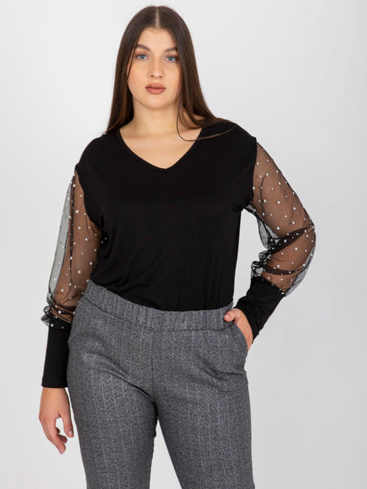 Czarna damska bluzka plus size z ozdobnymi rękawami