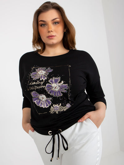 Czarna bluzka plus size z aplikacją i rękawem 3/4