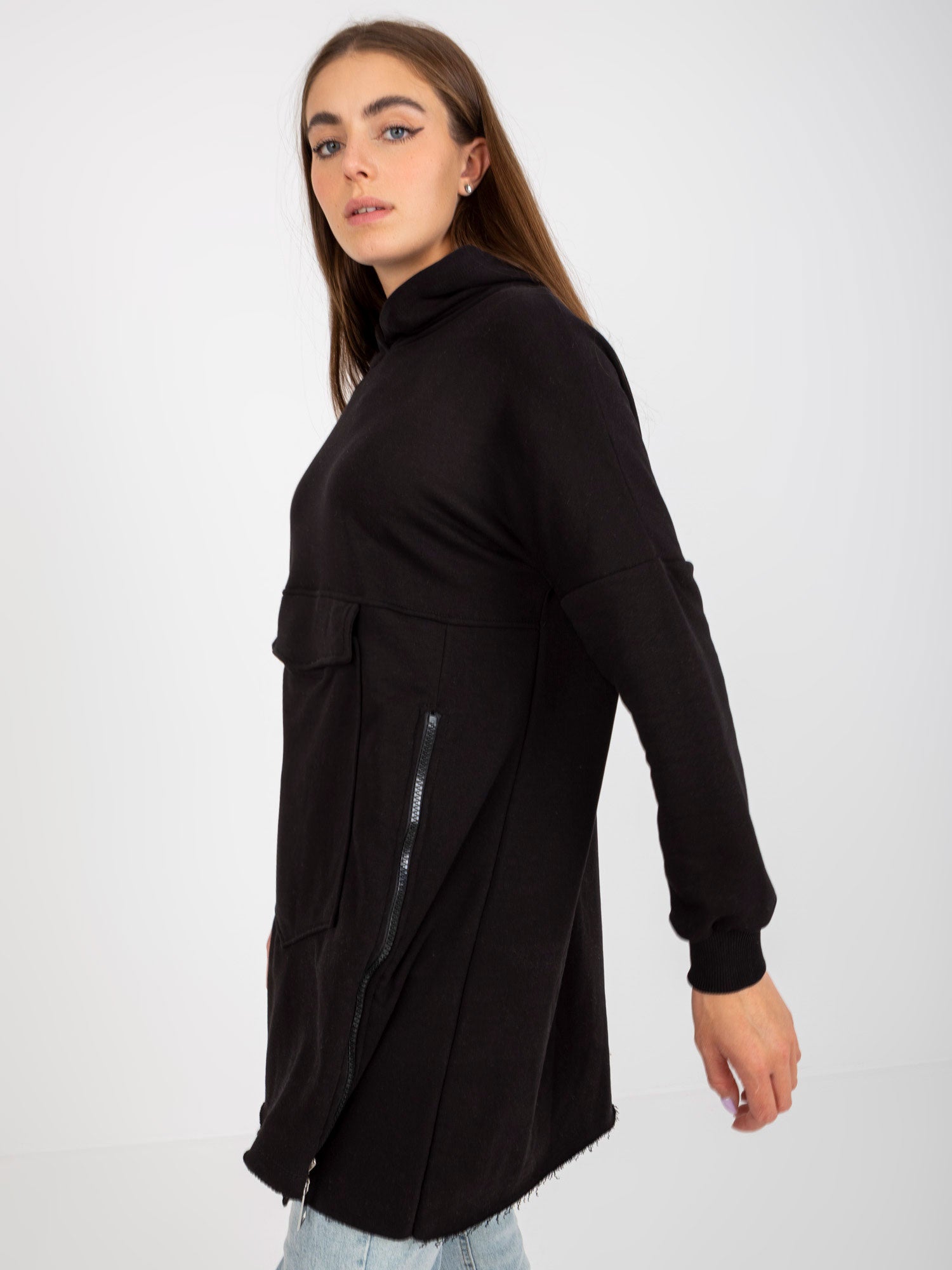 Czarna damska bluza basic z kapturem