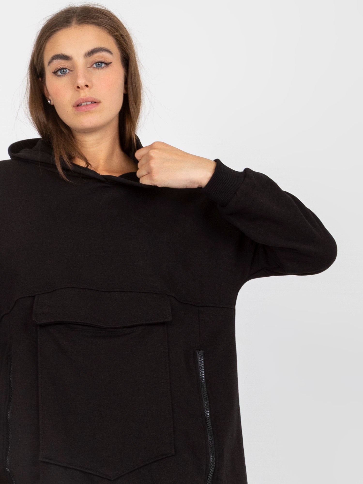 Czarna damska bluza basic z kapturem