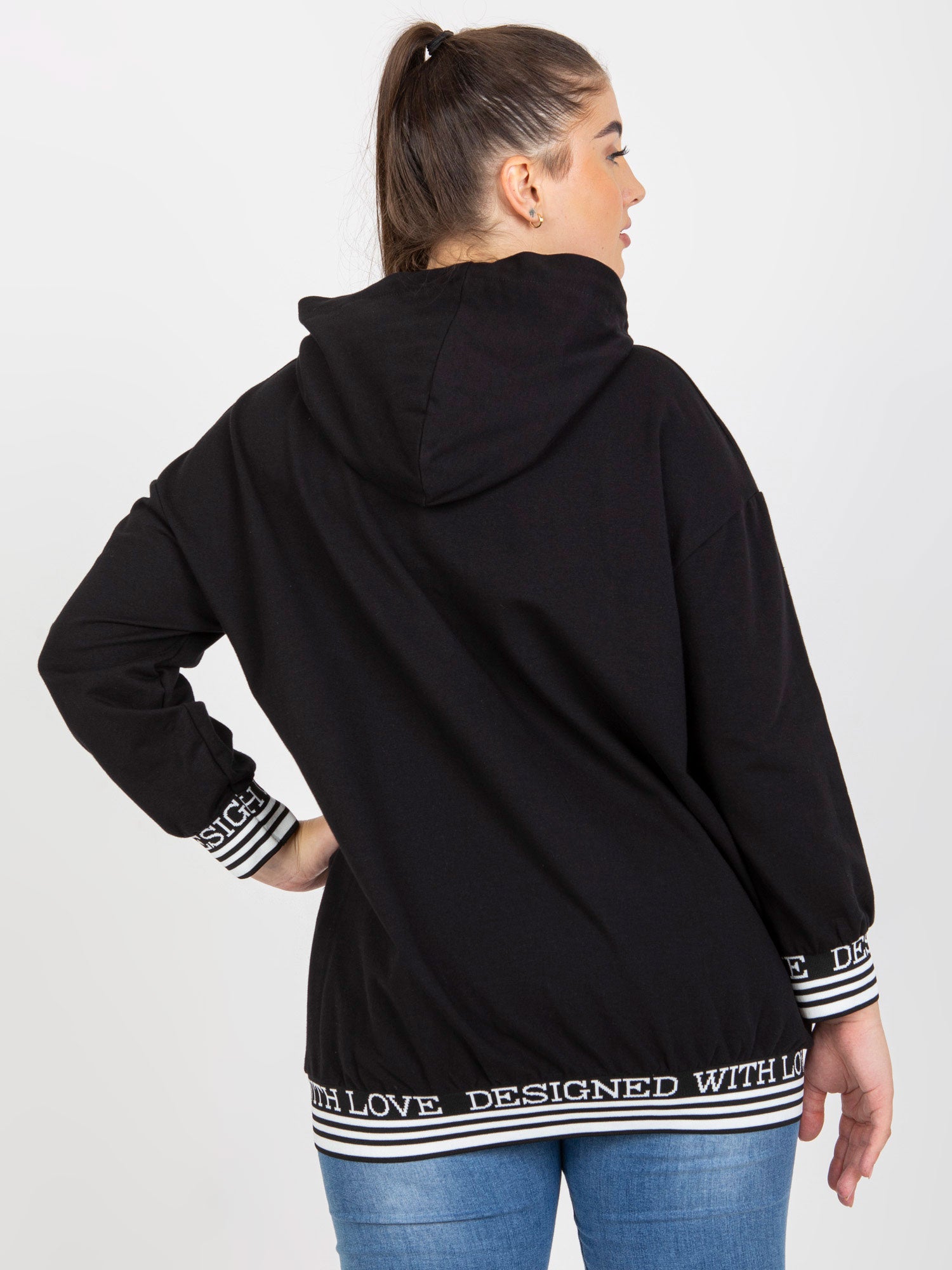 Czarna damska rozpinana bluza plus size z kapturem