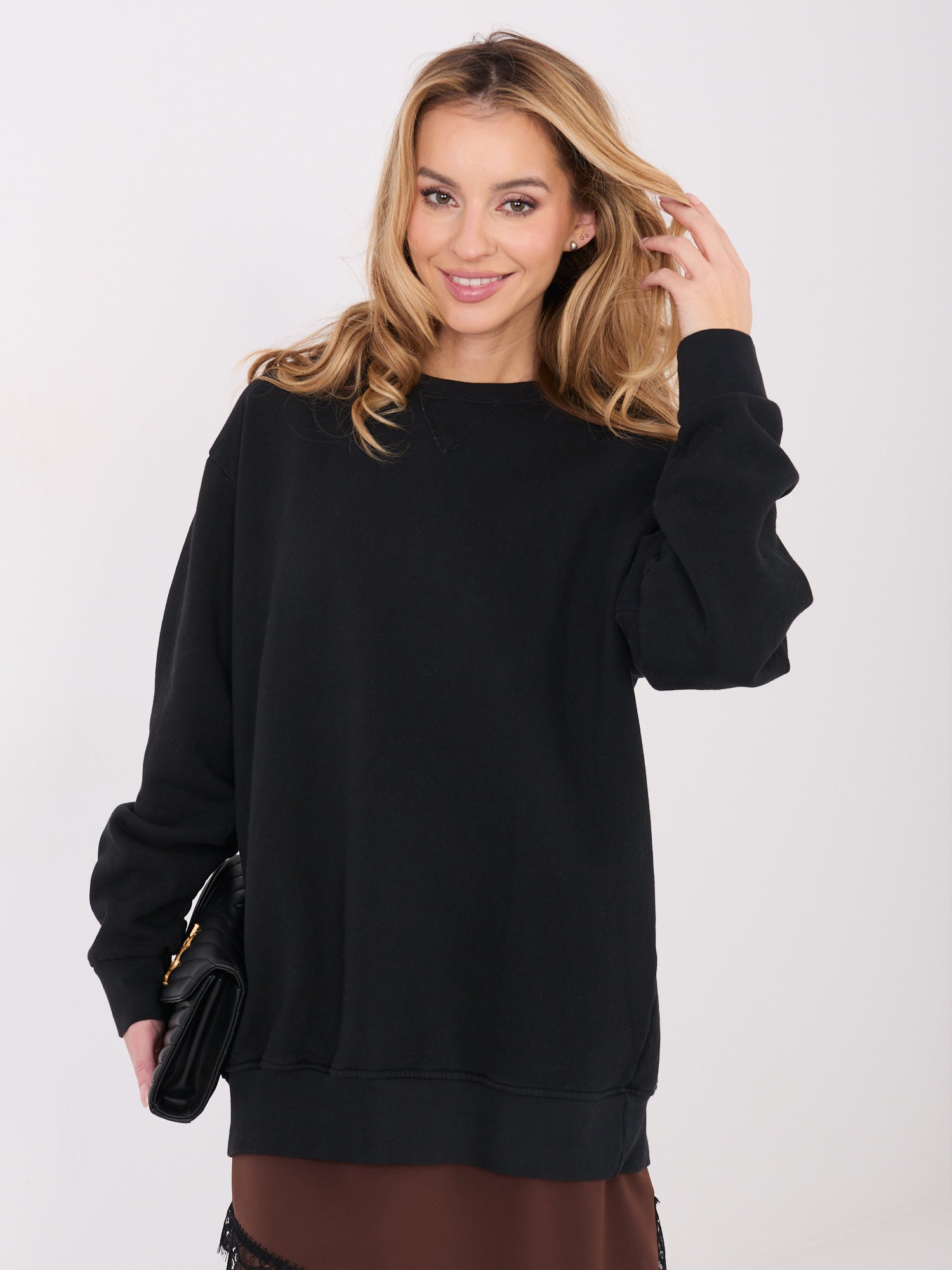 Czarna długa bluza basic z bawełny