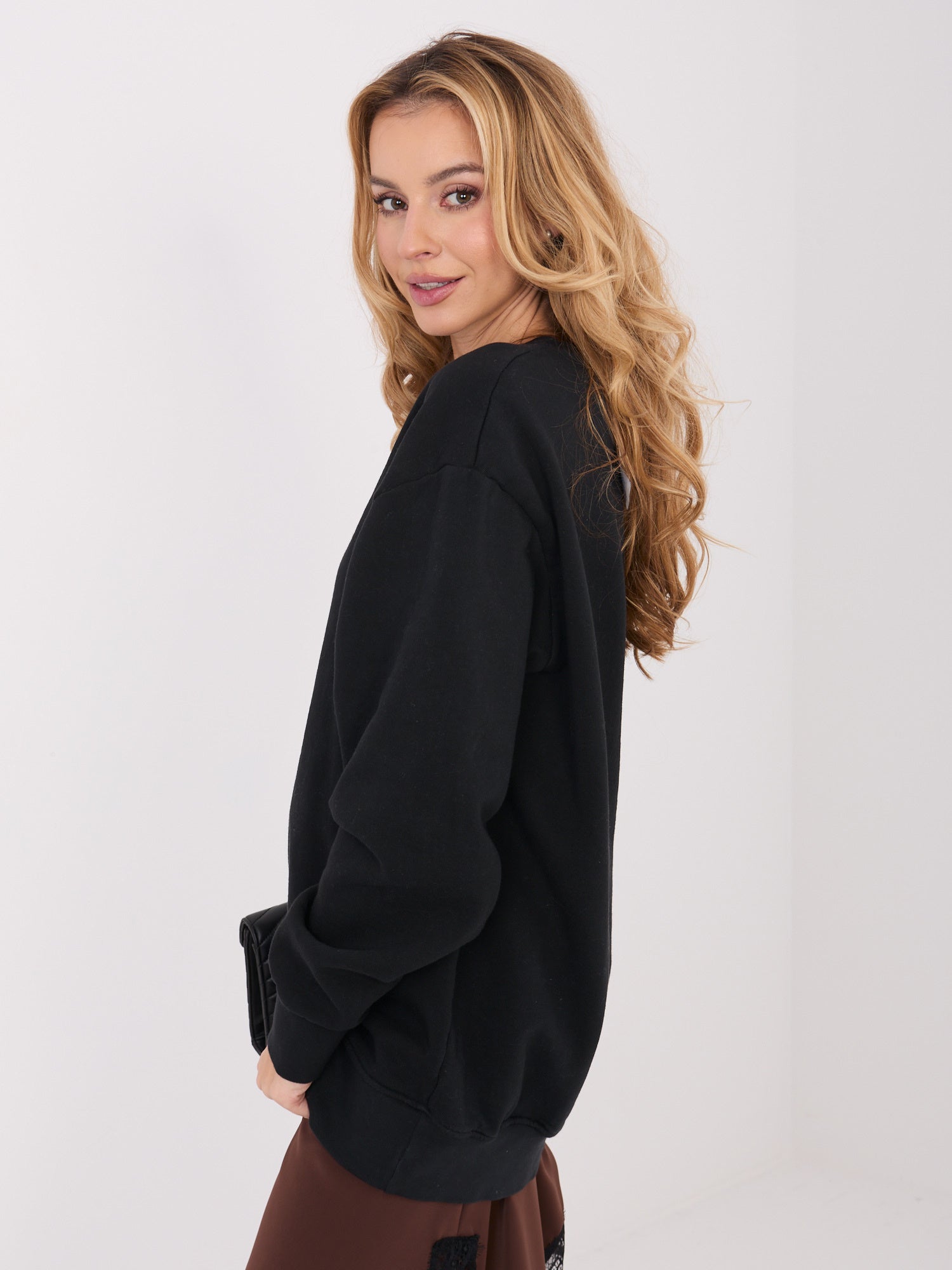 Czarna długa bluza basic z bawełny