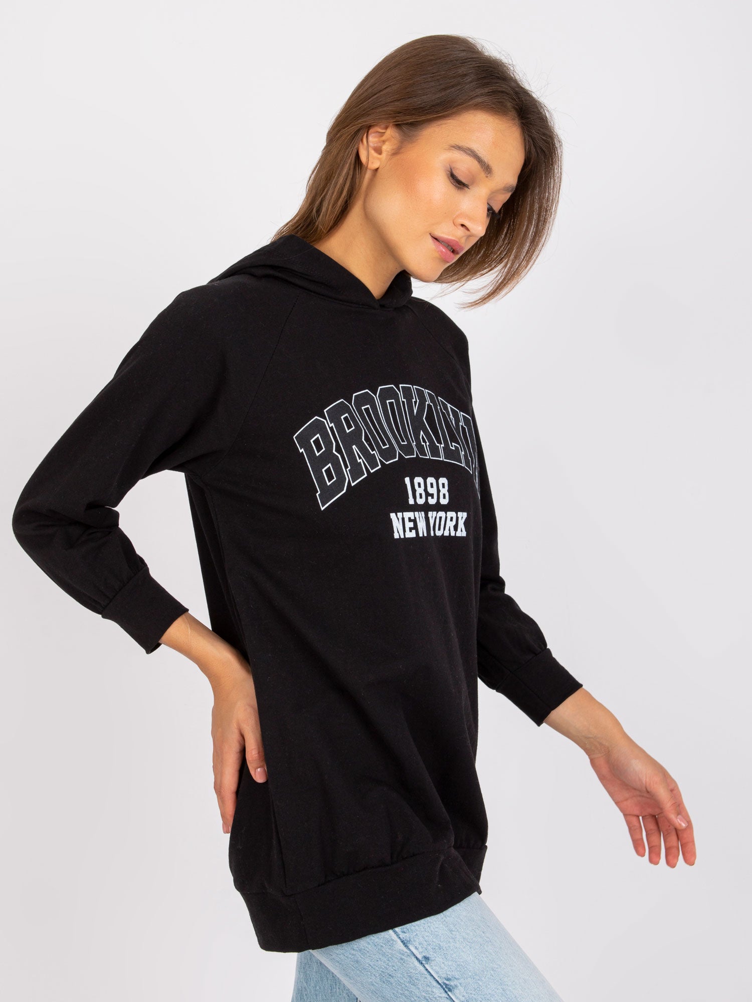 Czarna dresowa bluza damska