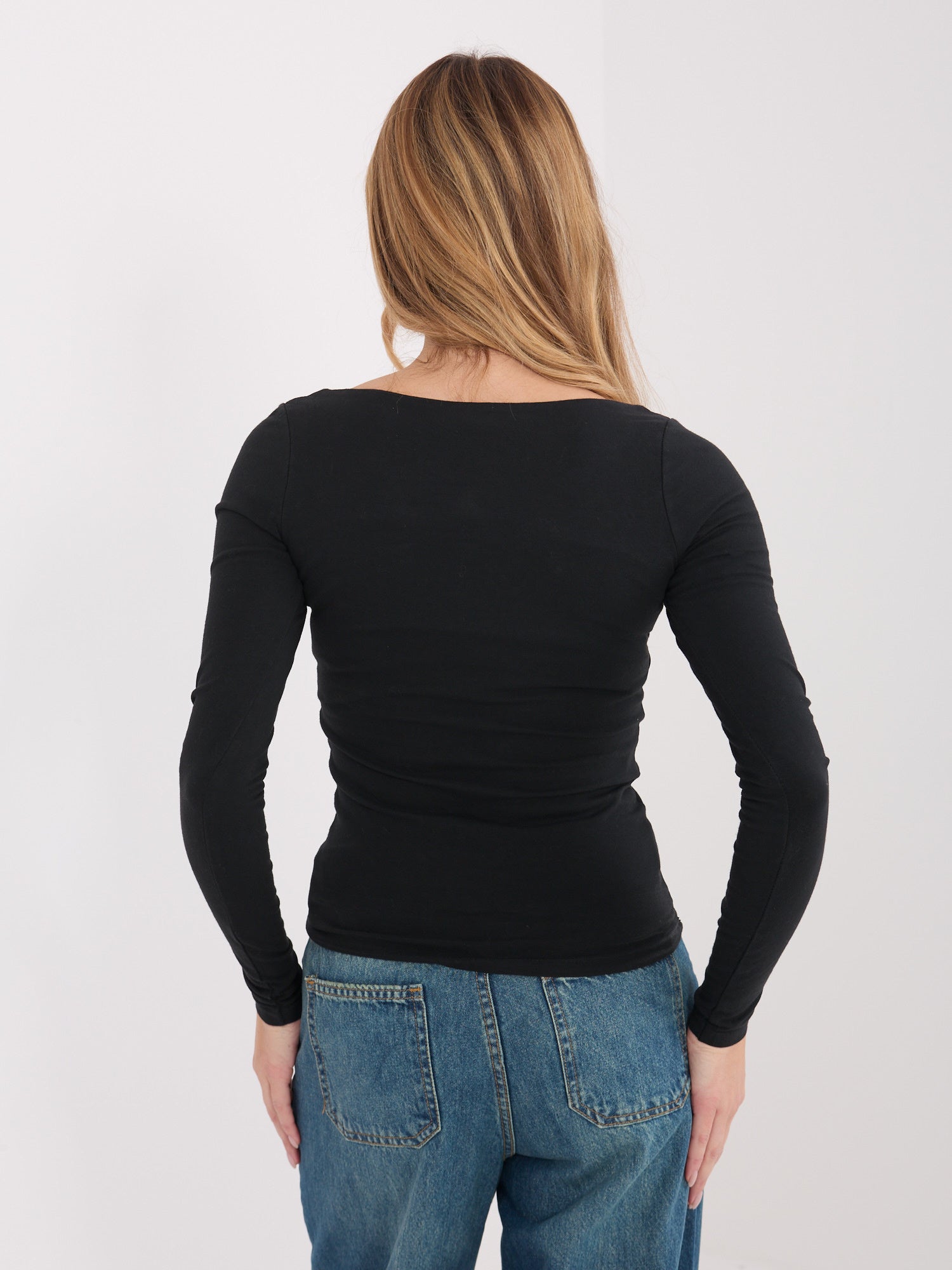 Czarna bawełniana bluzka basic