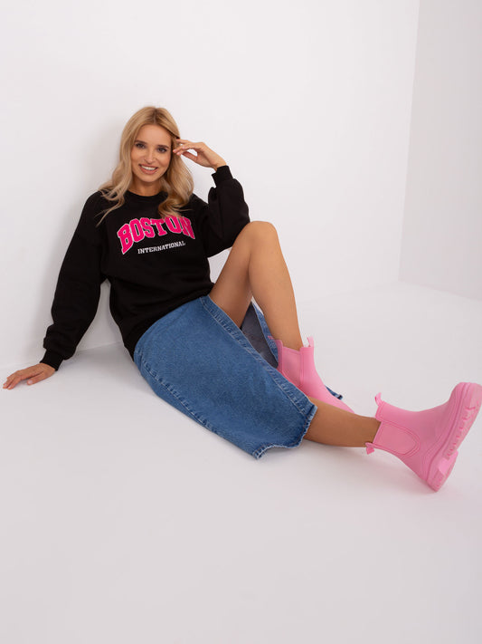Czarna dresowa bluza bez kaptura z napisem