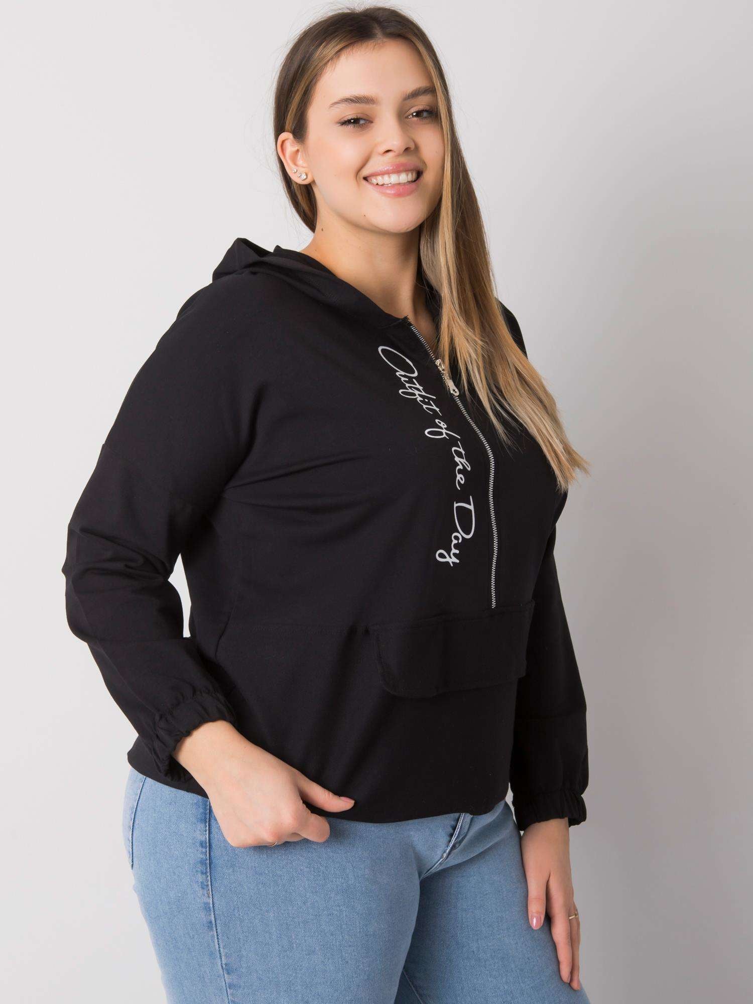 Czarna bluza plus size z kapturem
