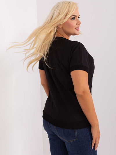 Czarna bluzka plus size z okrągłym dekoltem