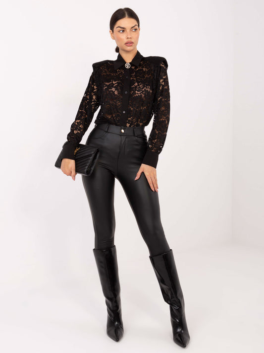 Czarna elegancka koszula z koronki