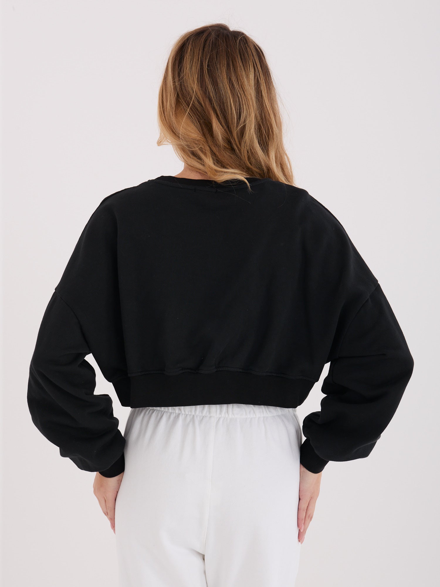 Czarna krótka bluza oversize z nadrukiem
