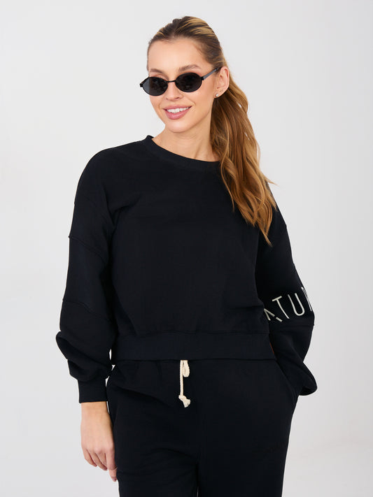 NATURAL SIDE Czarna krótka bluza z okrągłym dekoltem