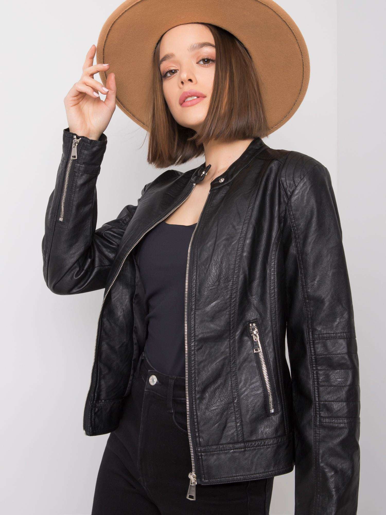 Czarna kurtka biker