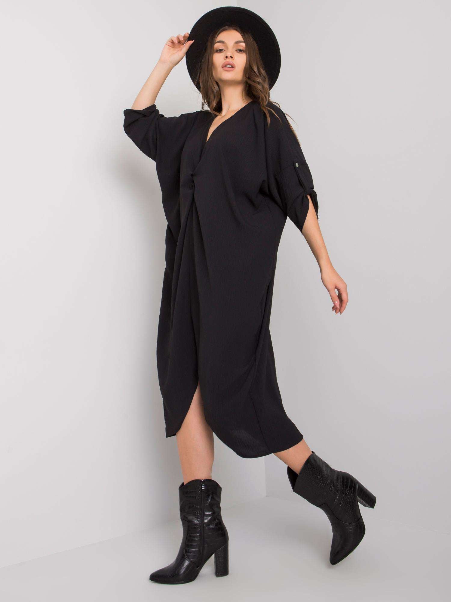 Czarna sukienka oversize