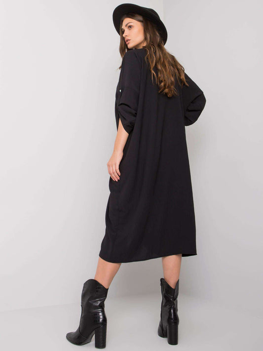 Czarna sukienka oversize