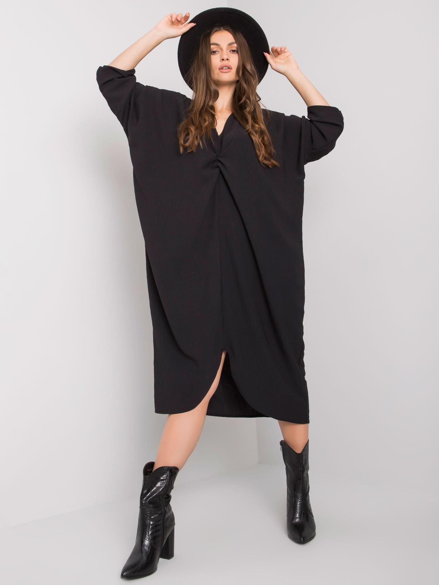 Czarna sukienka oversize