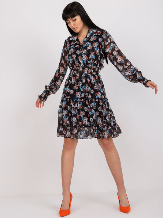 Czarna sukienka mini w kwiaty