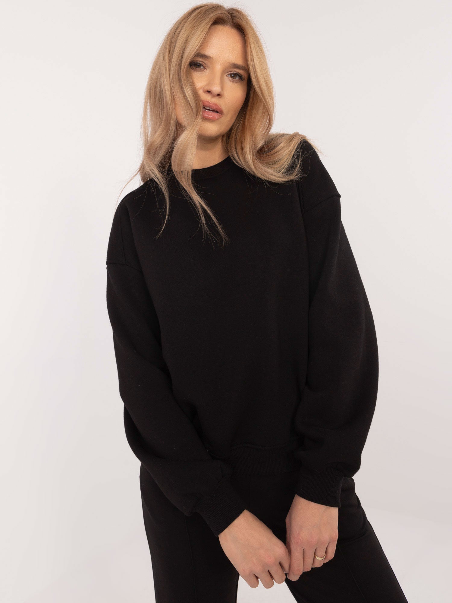 Czarna dresowa bluza basic od kompletu