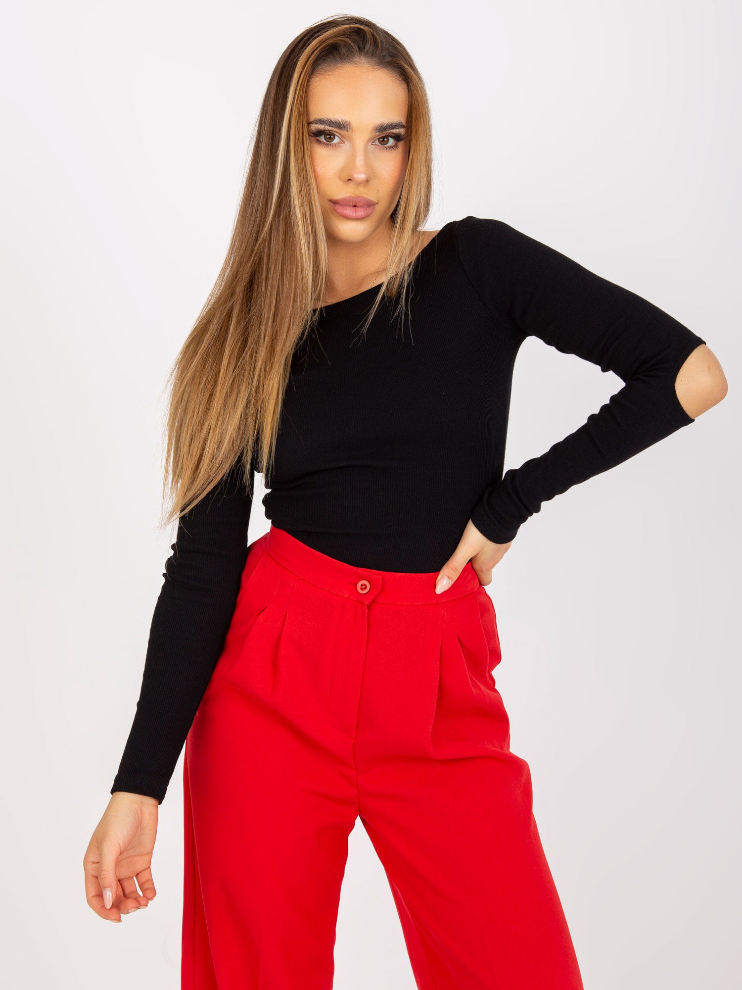 Czarna dopasowana bluzka basic w prążki RUE PARIS