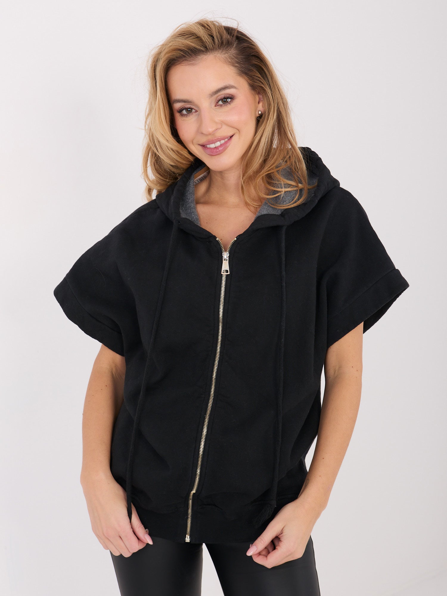 Czarna rozpinana bluza basic z bawełny