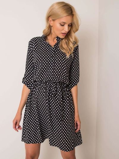 Czarna sukienka w grochy