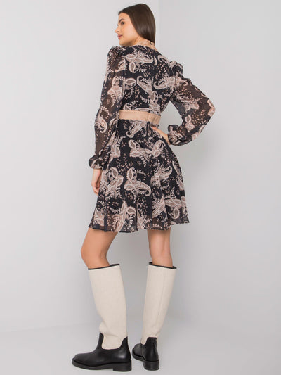 Czarna sukienka w printy