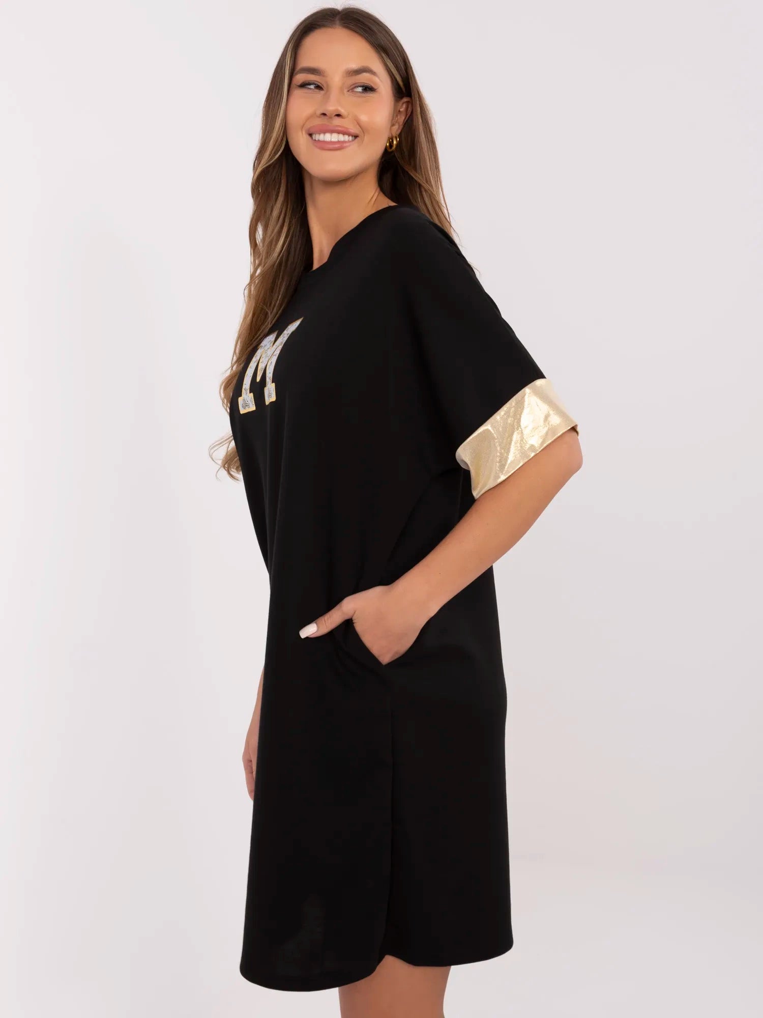 Czarna dresowa sukienka oversize z nadrukiem