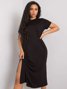 Czarna sukienka plus size basic