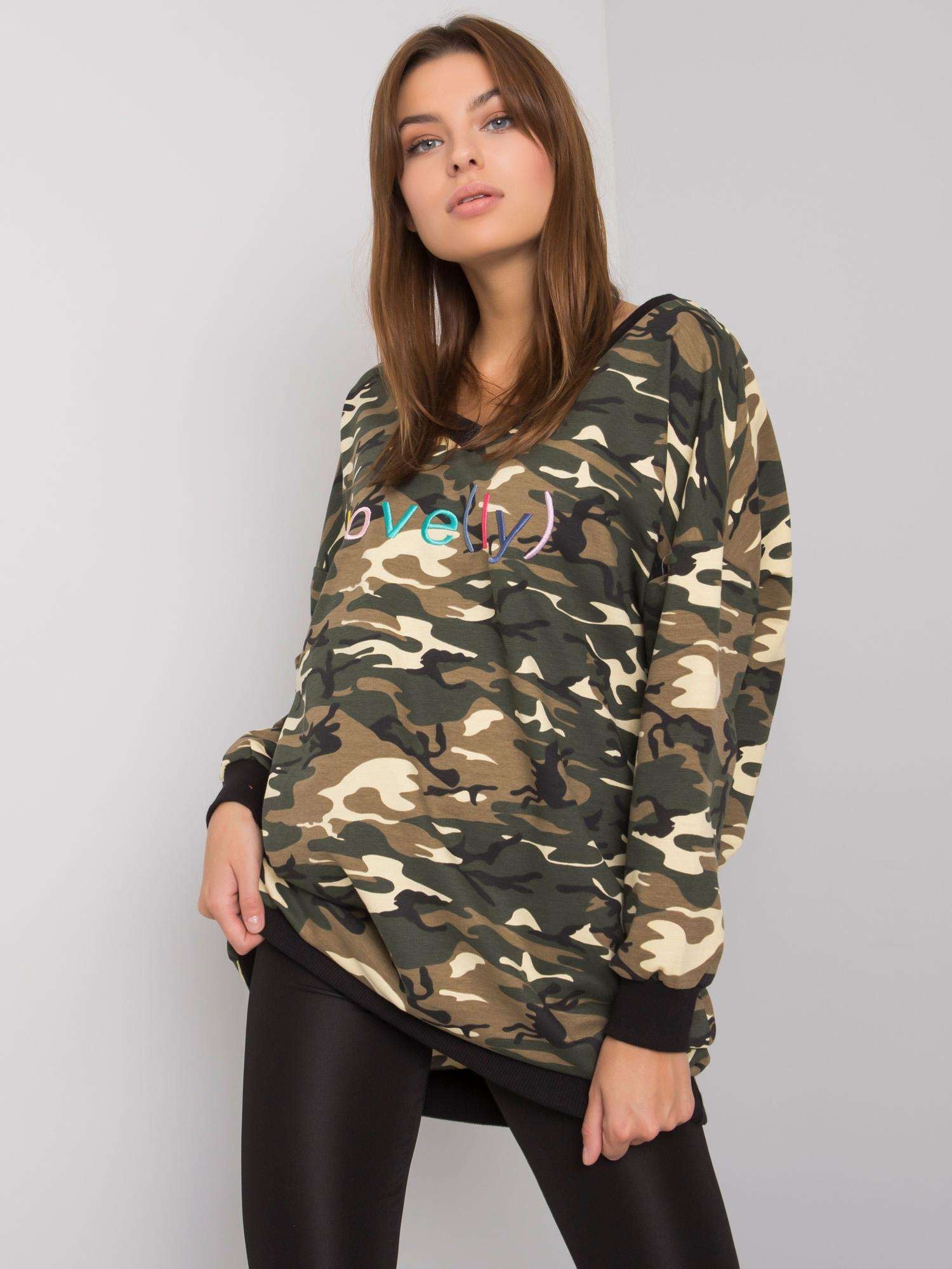 Czarna tunika w militarne wzory